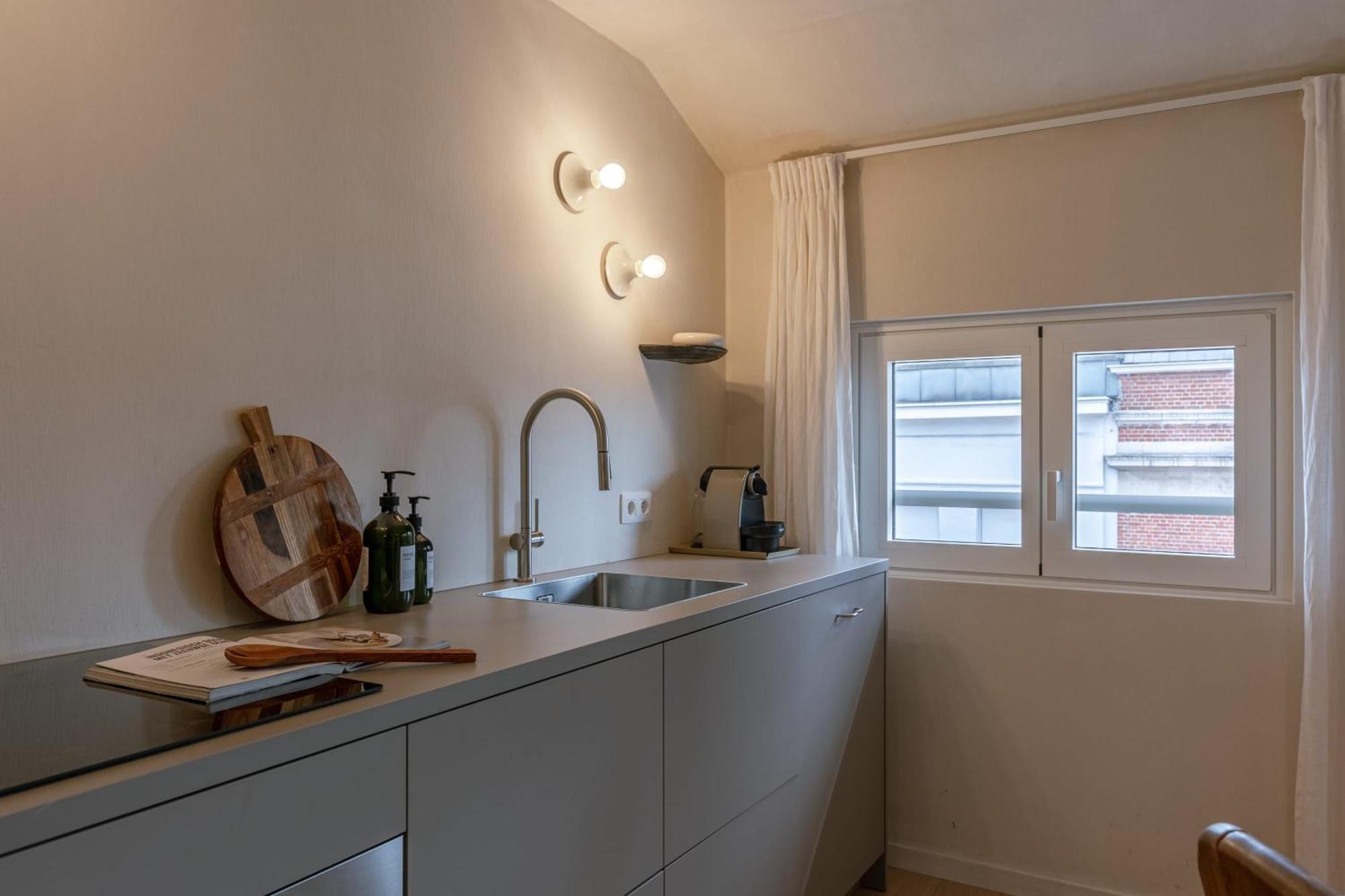 Ferienwohnung Huswell - Urban Getaway For Two In The Heart Of Antwerpen Exterior foto